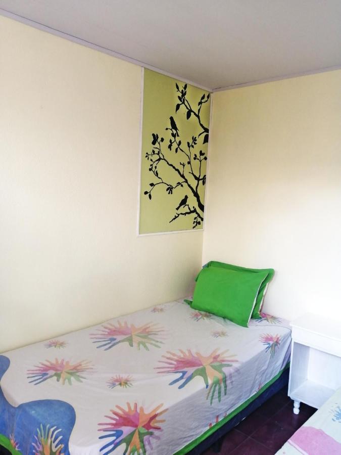 Hostal Mariella เอสเตลิ ภายนอก รูปภาพ